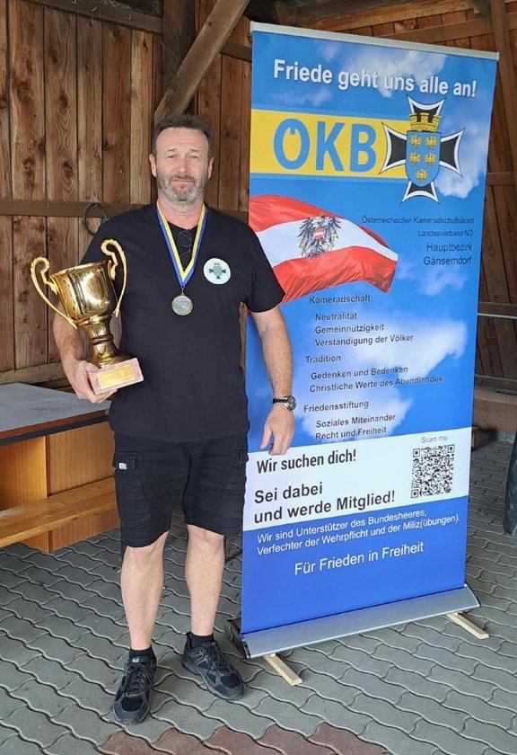 HB-Gänserndorf_KK_Leopold_Pflug_Wanderpokal.jpg  