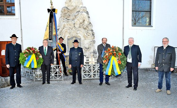 Bild: © Franz Crepaz Erlauf-2021-Kranz-Niederlegung-web.jpg